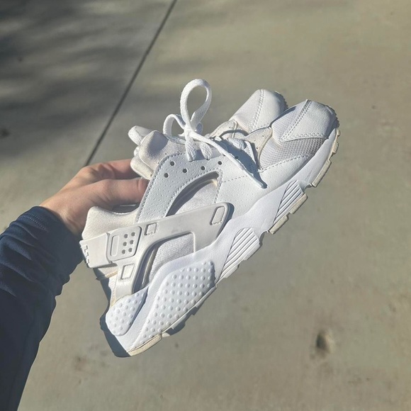 white huaraches - Picture 2 of 2